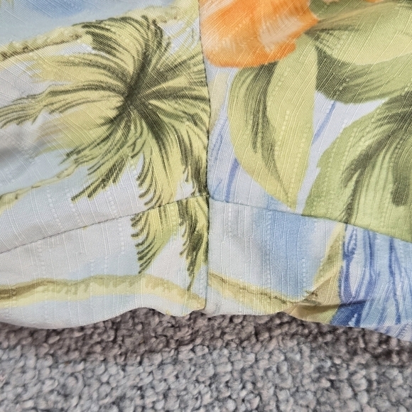 Tommy Bahama 100% Silk Tropical Floral Palm Cropped Pants Beachy Hawaii - Picture 9 of 9